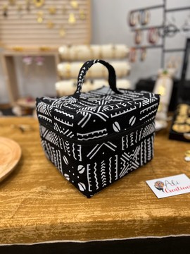 Vanity wax / “the cube” toiletry bag