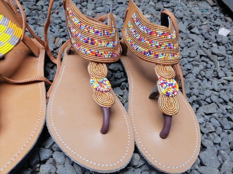 EN VENTE sandales Massaï / sandales d'été / sandales en cuir plat