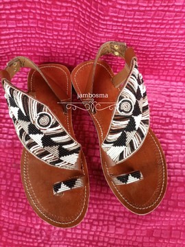 Sandales pour femmes africaines, sandales Massaï, sandales d'été, sandales en cuir perlé, chaussures pour femmes