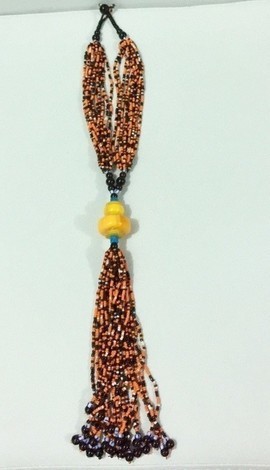 Necklace woman in pearl