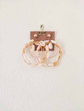 Grandes boucles d'oreilles cauris