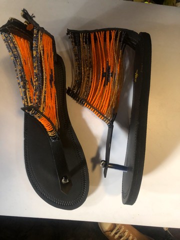 Sandales à la cheville perlées/ sandales Maasai en cuir/sandales de plage/cadeau pour elle/sandales de maternité