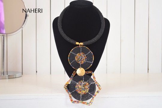Collier noir perlé africain | Morceau de cou fait main romantique | Bijoux étagés et tribaux