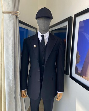 Un Peaky Blinder @scabal rechargé (753396) - Costume noir à revers en pointe en tissu Eton Super 130