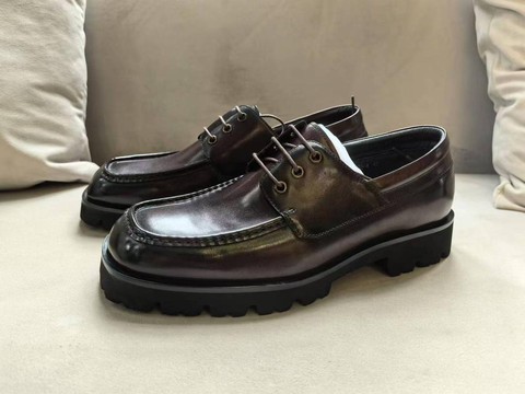 Chaussures en cuir marron à lacets