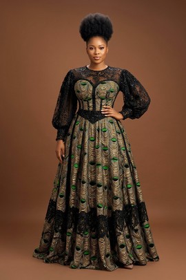 Robe longue froncée à corsage ajusté et taille smockée