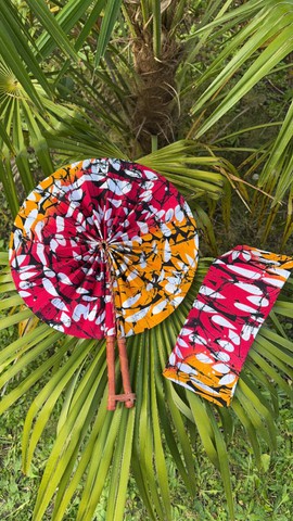 Wax and leather fan in its pouch