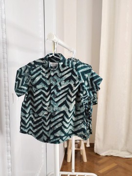 Chemise Yinka en tissu africain Adire pour bébé [ 3-6 mois, 9-12 mois &amp; 18 mois ]