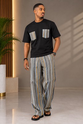 T-shirt noir pour homme et pantalon rayé