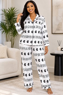 Ensemble de pyjama en satin pour femme à imprimé cauris africains | Vêtements de nuit à imprimé africain | Bynelo