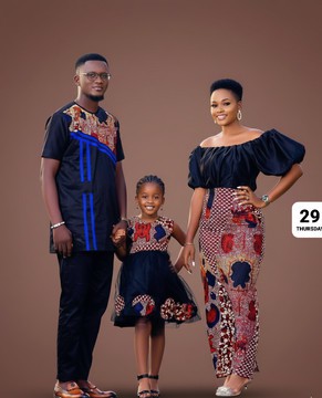 Tenues élégantes assorties en imprimé africain pour toute la famille : l’harmonie du style et de la tradition