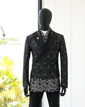 The “Black Butterfly” Suit