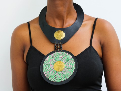 Collier en cuir africain, collier ras du cou en perles, tour de cou en perles Maasai, collier Tribal