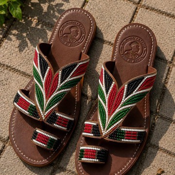 Sandales en cuir perlées J. C Masai Africa- Kenya pride