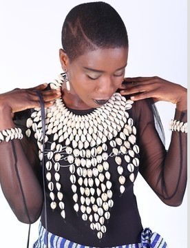 necklace "LINGUERE NDATE YALLA"