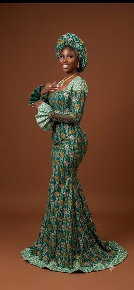 Embellished Floral Lace Top and Skirt Set