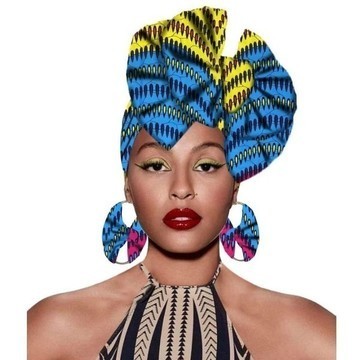 turban et boucle d'oreille