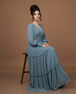 Robe longue en mousseline de soie à volants superposés
