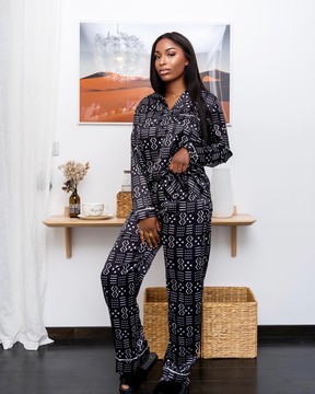 Satin bogonoir pajamas with bogolan pattern