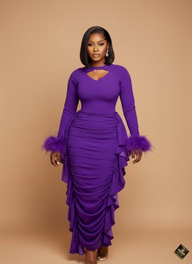 Robe à plumes froncée