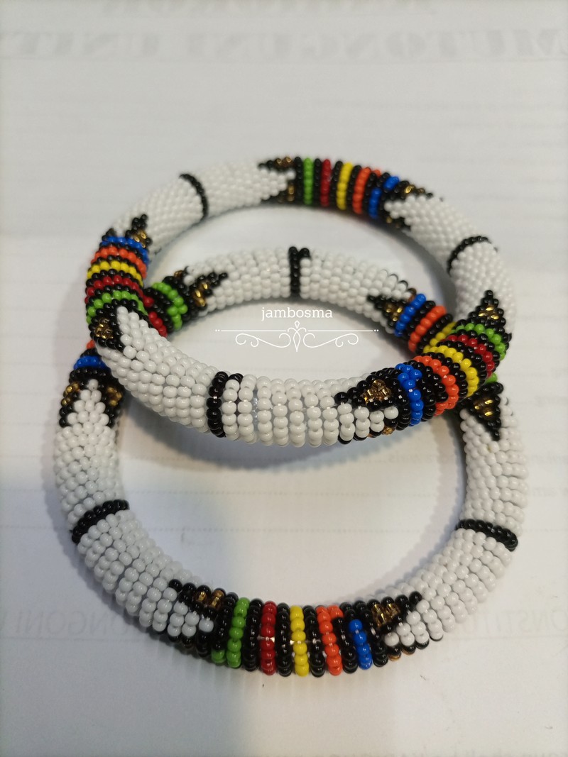 Bricolaure: FAITES VOTRE PROPRE BRACELET DE PERLES