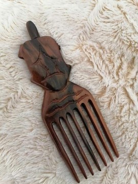 Afro comb