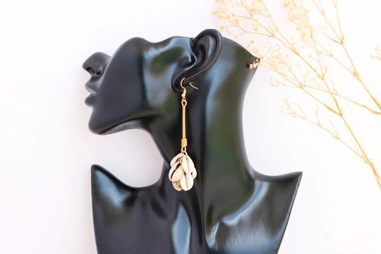 Boucles d’oreilles en coquille de cauri africaine, boucles d’oreilles Cowrie, boucles d’oreilles en coquillages de mer, boucles d’oreilles Drop, cadeau de Noël