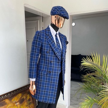 Un trench à carreaux à double boutonnage «Peaky Blinder» entièrement ajusté