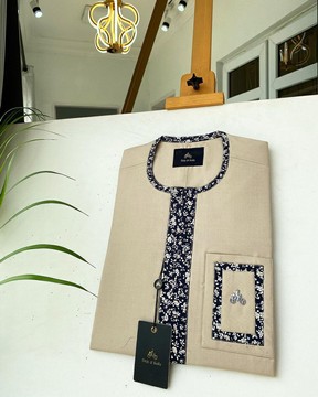 A carton color senator kaftan