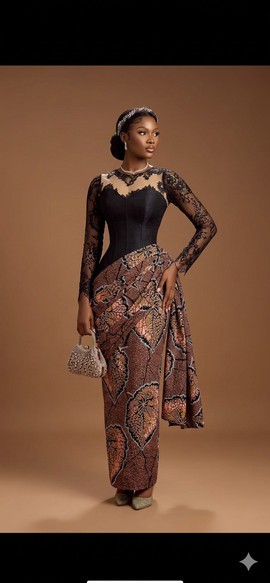Robe corset Ankara couleur onyx et feuilles aux tons naturels