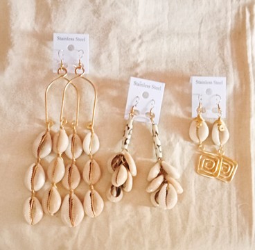 Cowrie shells earrings, handmade jewellery, African earrings,3 earrings, cowrie shells earrings.