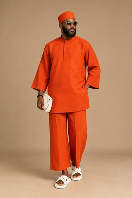 Ensemble traditionnel orange deux pièces pour homme – tunique à manches courtes et pantalon à jambes larges