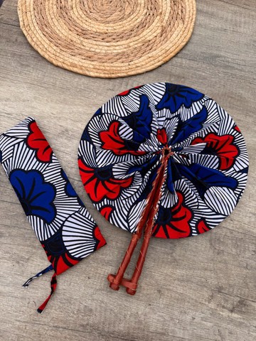 Eventail wax &amp; cuir dans sa pochette