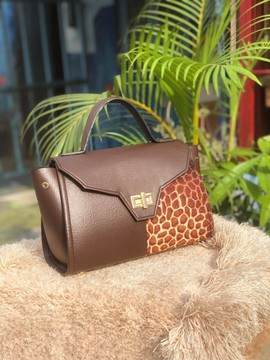 Pretty “Kya” handbag