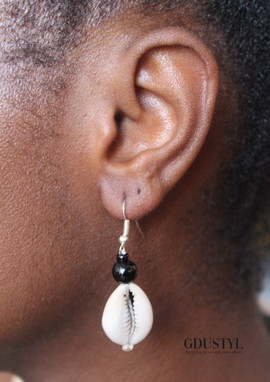 Boucles d'oreille Cauris "Aline Sitoé Diatta""