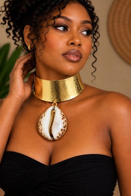 NIA - le collier