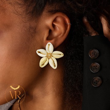 Boucles d'Oreilles Fleur de Cauris – Héritage Africain