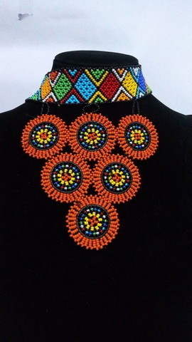 Collier ras de cou avec perles africaines, tour de cou perles avec perles africaines, collier tour de cou zoulou