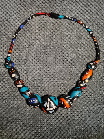 Collier   en perles WAX tissu-pagnes