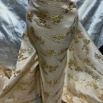 Brocade, Damask, lace   (5 yards )