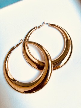 Maxi pairs of hoop earrings