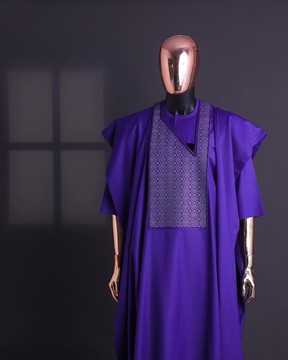 Une esthétique, des détails de broderie "Cerclés connectés" agbada