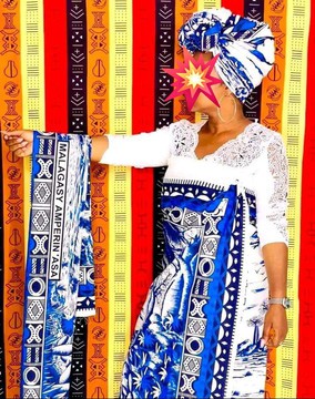 Ensemble pagne traditionnel "LAMBAOINE" /Madagascar