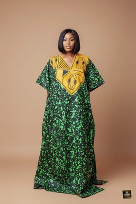 Robe Adire émeraude brodée