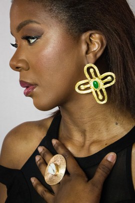 Magnifique boucles d’oreilles « Bese Saka  »