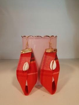 La Pointoise drop earrings