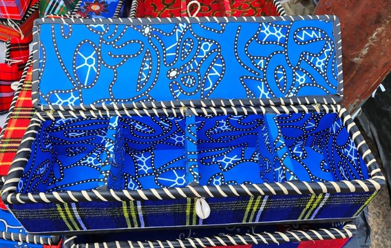 Boîte à bijoux en tissu Ankara, boîte de rangement bohème à imprimé shuka africain, boîte de rangement artisanale Maasai