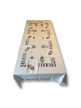 GOMA tablecloth with 8 matching napkins