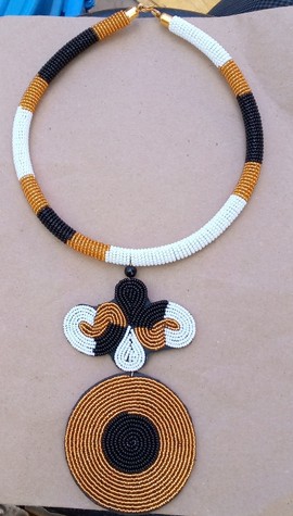 Collier femme africaine / colliers zoulou / collier maasai / chaîne africaine