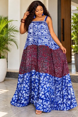 Robe longue en batik bleu et bordeaux – Élégante tenue africaine